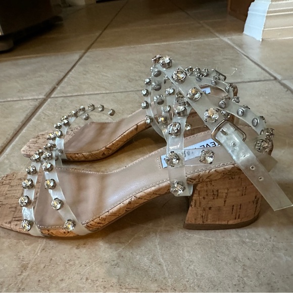 Steve Madden studded sandals size 7.5 - Picture 8 of 9
